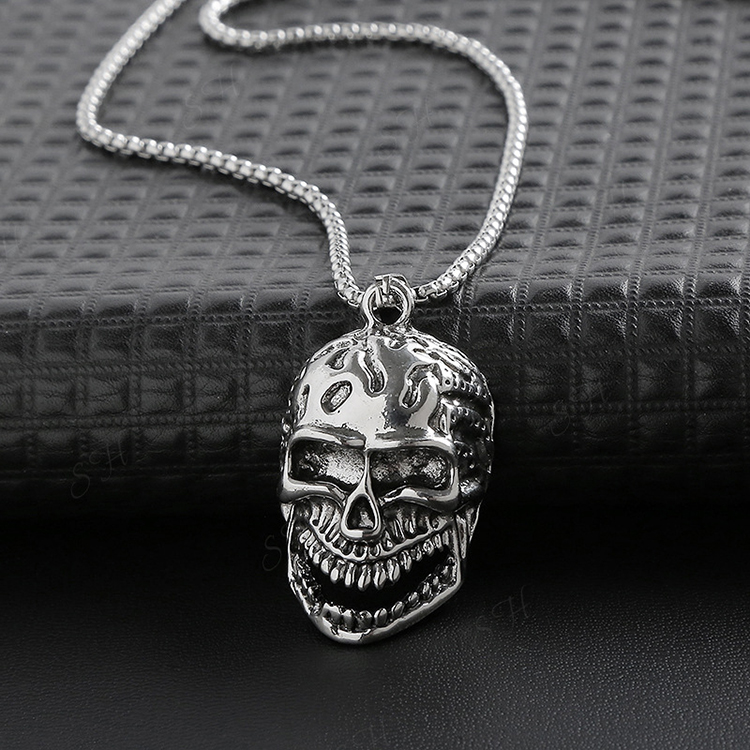 Fashion Gothic Punk Style Stainless Steel Necklace Skull Vintage Pendant Silver